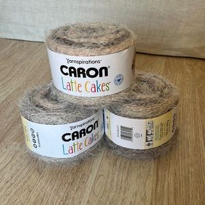 Caron Latte Cakes in color Kissy Kissy